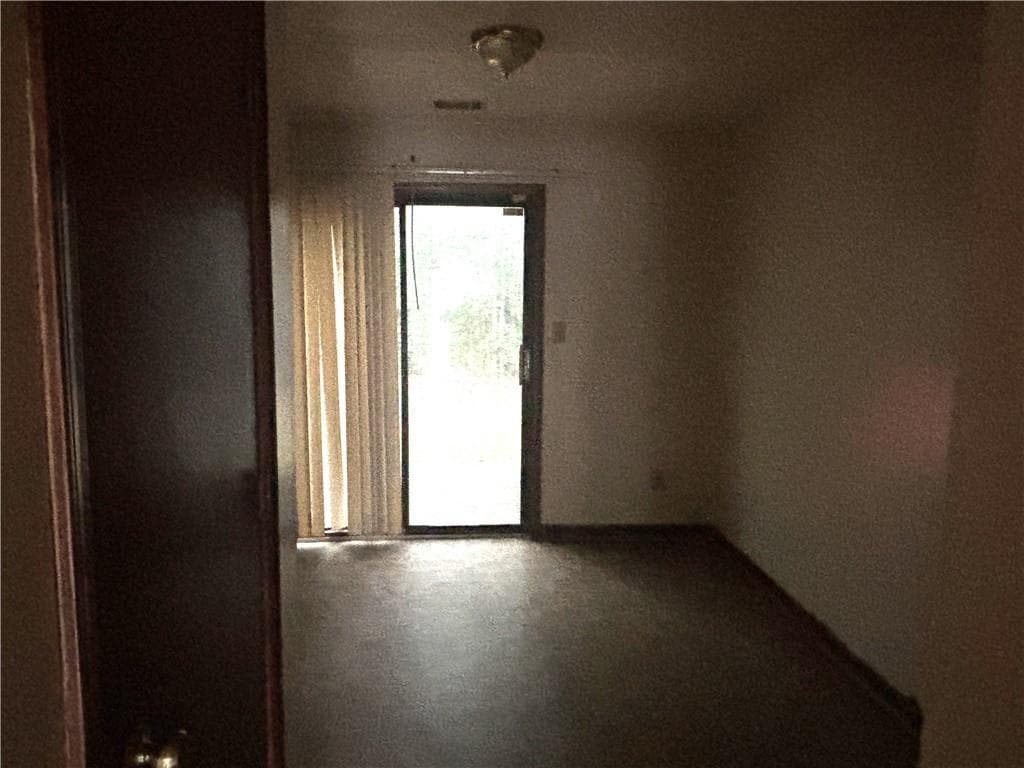 2 bedroom, 3 bathroom, 1,232 sq ft townhouse for sale at 906 Silverwood Drive, Atlanta, GA 30349 — photo 6