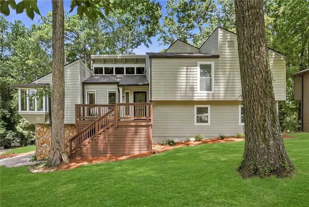 4 bedroom, 3 bathroom, 2,428 sq ft single family residence under contract at 3372 Woodrun Trail, Marietta, GA 30062