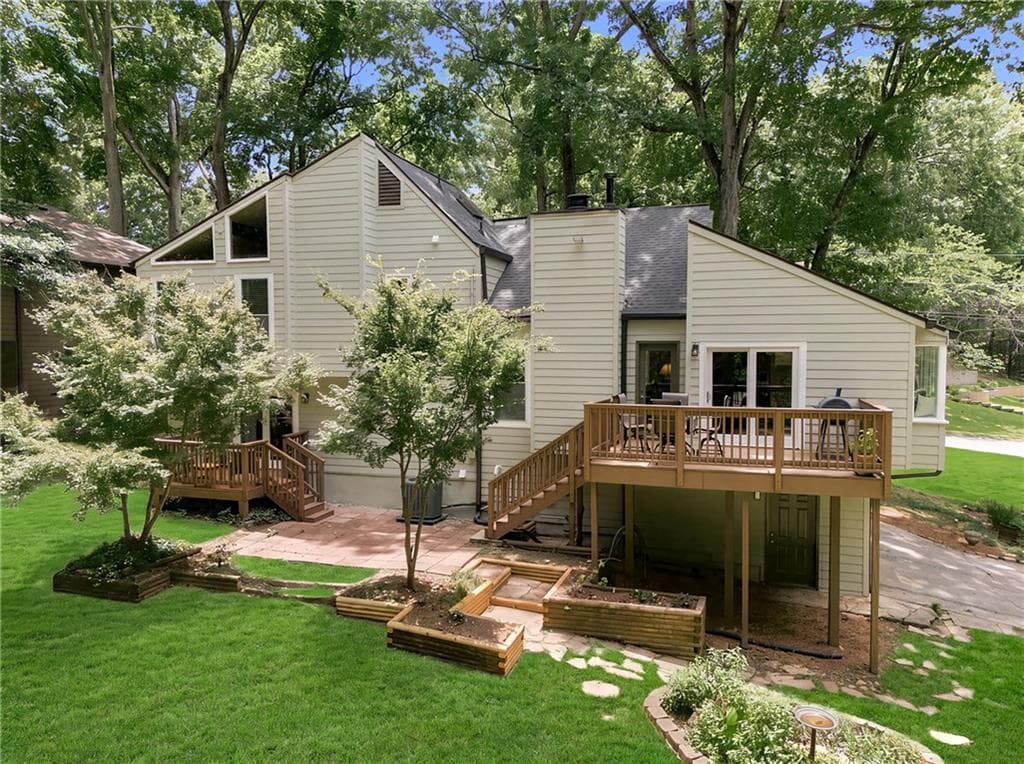 4 bedroom, 3 bathroom, 2,428 sq ft single family residence under contract at 3372 Woodrun Trail, Marietta, GA 30062 — photo 8