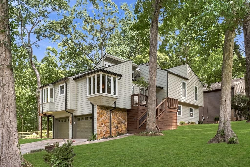 4 bedroom, 3 bathroom, 2,428 sq ft single family residence under contract at 3372 Woodrun Trail, Marietta, GA 30062 — photo 9