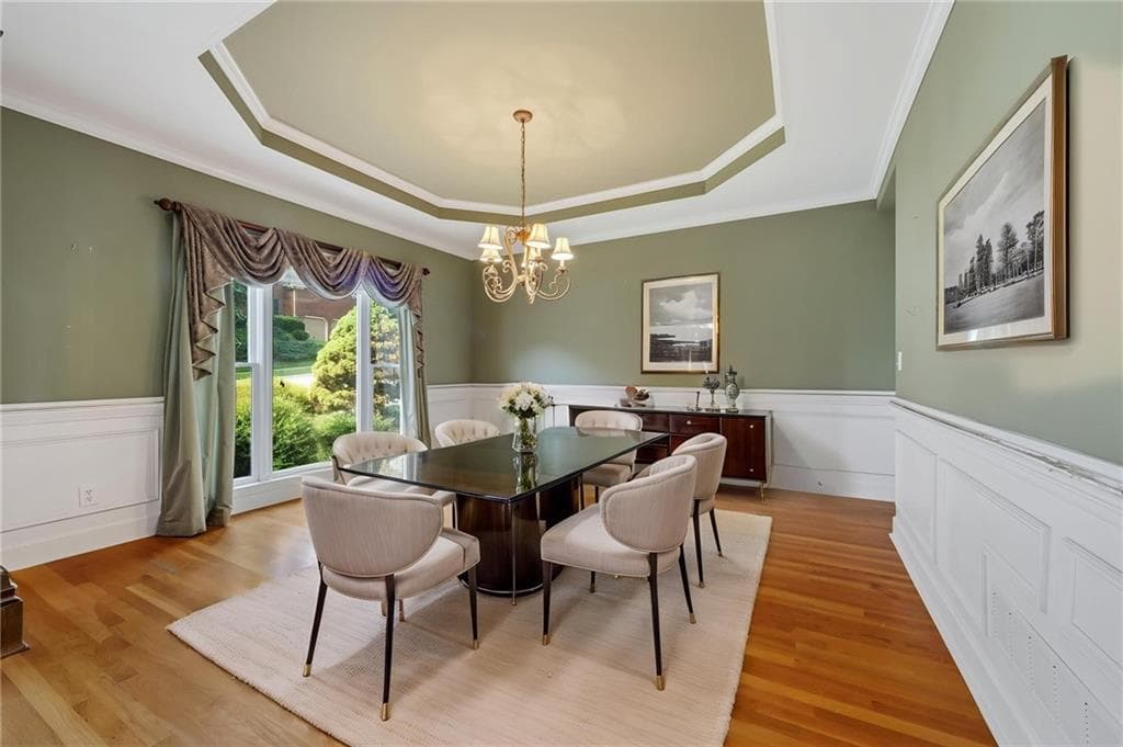 5 bedroom, 5 bathroom, 4,566 sq ft single family residence for sale at 421 Clubview Drive, Woodstock, GA 30189 — photo 7