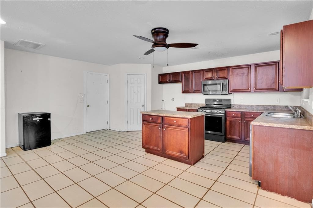 5 bedroom, 4 bathroom, 3,000 sq ft single family residence for sale at 5119 Miller Woods Drive, Decatur, GA 30035 — photo 8