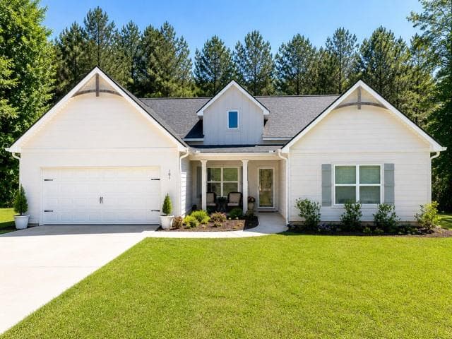 4 bedroom, 2 bathroom, 2,332 sq ft single family residence for sale at 101 Fenwick Manor Drive, LaGrange, GA 30241