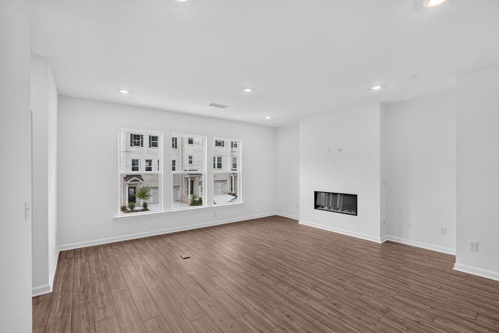 3 bedroom, 4 bathroom, 1,967 sq ft townhouse for sale at 5818 Schelton Place, Mableton, GA 30126 — photo 3