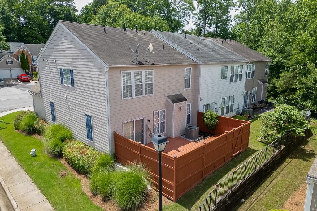 3 bedroom, 2 bathroom, 1,816 sq ft townhouse for rent at 2421 Elkhorn Terrace, Duluth, GA 30096 for $2,400 a month — photo 5
