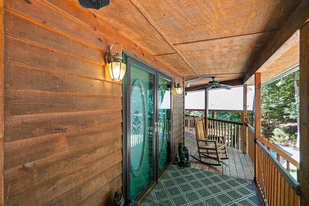 2 bedroom, 2 bathroom, 1,176 sq ft single family residence for sale at 1247 Newport Drive, Ellijay, GA 30540 — photo 10