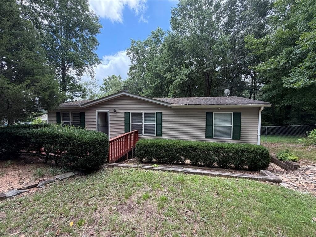 3 bedroom, 2 bathroom, 1,188 sq ft single family residence under contract at 1492 Red Oak Flats Road, Dahlonega, GA 30533 — photo 2