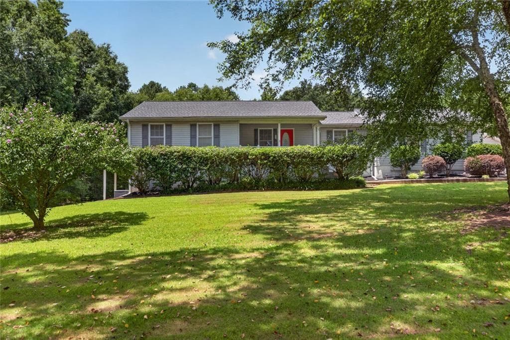 4 bedroom, 4 bathroom, 2,249 sq ft single family residence for sale at 8715 Gullatt Road, Palmetto, GA 30268 — photo 2