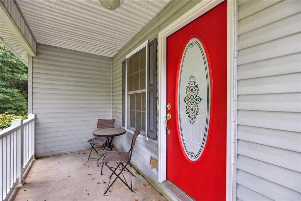 4 bedroom, 4 bathroom, 2,249 sq ft single family residence for sale at 8715 Gullatt Road, Palmetto, GA 30268 — photo 4