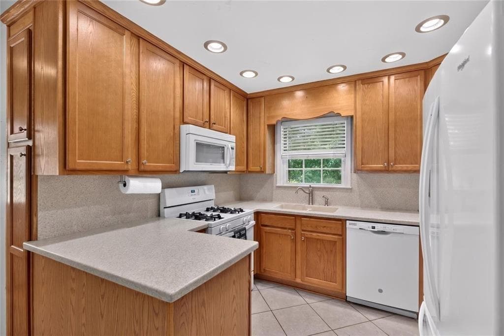 4 bedroom, 4 bathroom, 2,249 sq ft single family residence for sale at 8715 Gullatt Road, Palmetto, GA 30268 — photo 10