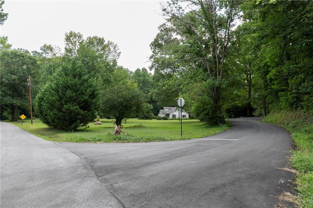 3 bedroom, 2 bathroom, 1,982 sq ft single family residence for sale at 435 Hampton Road, Cedartown, GA 30125 — photo 1 of 37