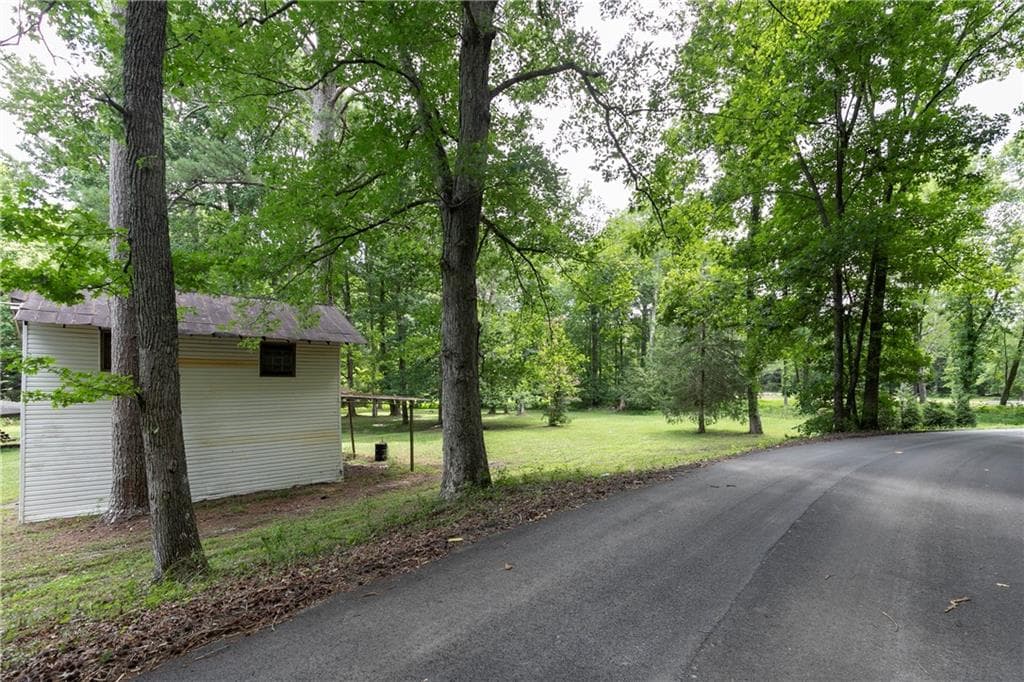 3 bedroom, 2 bathroom, 1,982 sq ft single family residence for sale at 435 Hampton Road, Cedartown, GA 30125 — photo 4