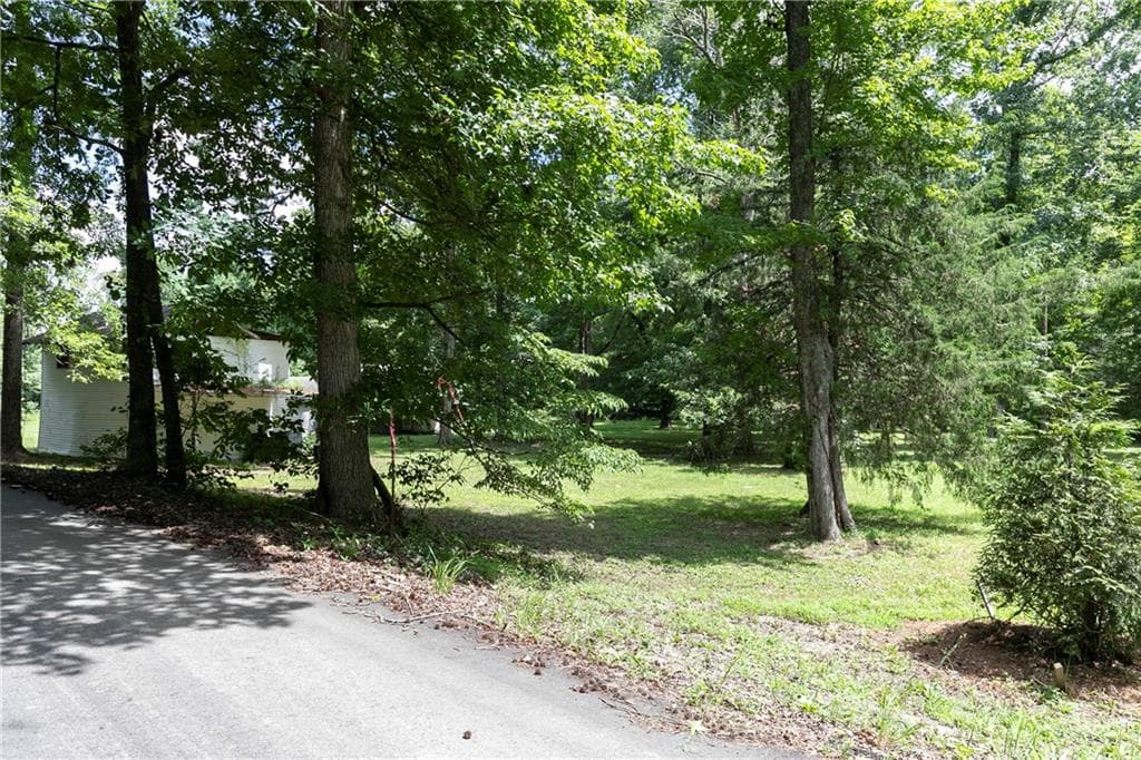 3 bedroom, 2 bathroom, 1,982 sq ft single family residence for sale at 435 Hampton Road, Cedartown, GA 30125 — photo 6
