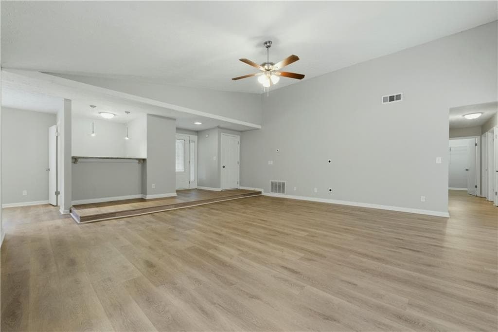3 bedroom, 2 bathroom, 1,850 sq ft single family residence under contract at 1193 Wade Green Circle, Acworth, GA 30102 — photo 4