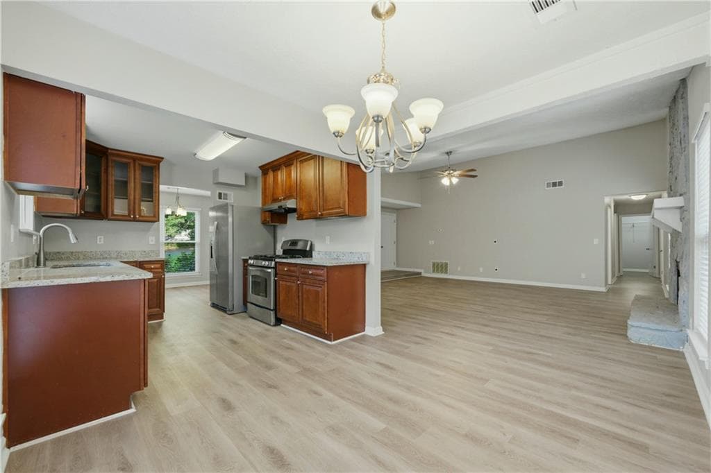 3 bedroom, 2 bathroom, 1,850 sq ft single family residence under contract at 1193 Wade Green Circle, Acworth, GA 30102 — photo 10