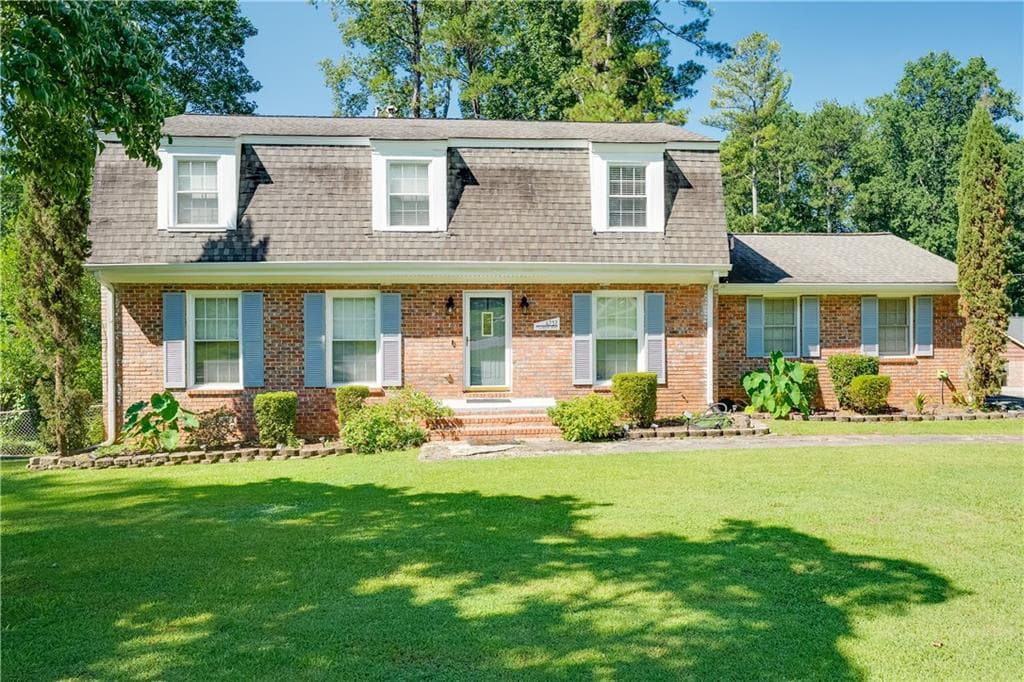 4 bedroom, 4 bathroom, 2,342 sq ft single family residence for sale at 4737 Fellsridge Drive, Stone Mountain, GA 30083 — photo 1 of 42