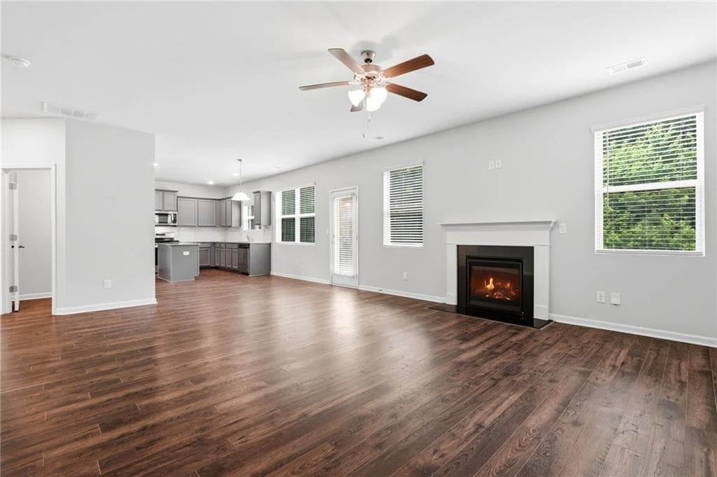 4 bedroom, 3 bathroom, 2,720 sq ft single family residence for rent at 3132 Hawthorn Farm Boulevard, Loganville, GA 30052 for $2,700 a month — photo 7