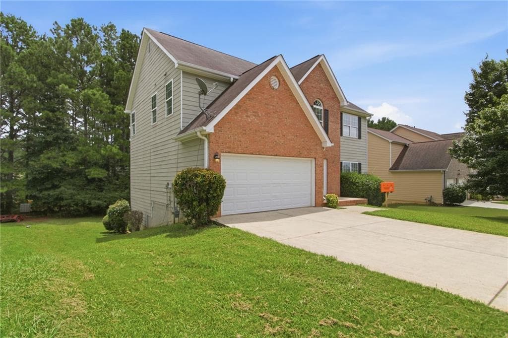 4 bedroom, 3 bathroom, 2,400 sq ft single family residence under contract at 6716 Delaware Bend, Fairburn, GA 30213 — photo 4