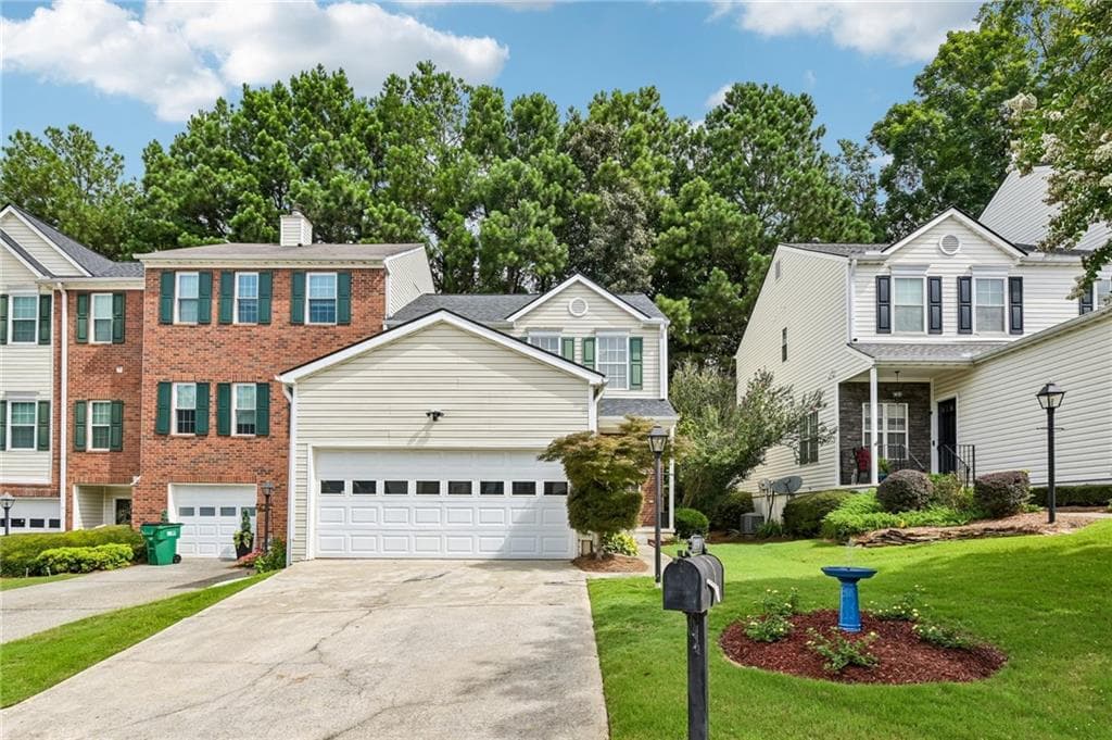 3 bedroom, 3 bathroom, 1,560 sq ft townhouse for sale at 850 Abbotts Mill Court, Johns Creek, GA 30097 — photo 2