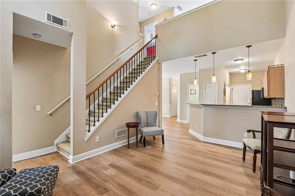 3 bedroom, 3 bathroom, 1,560 sq ft townhouse for sale at 850 Abbotts Mill Court, Johns Creek, GA 30097 — photo 9