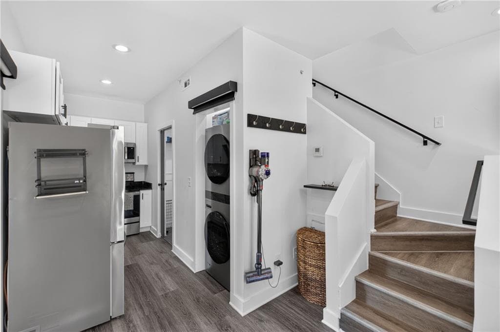 1 bedroom, 1 bathroom, 676 sq ft single family residence for sale at 3120 Godby Rd 1101, College Park, GA 30349 — photo 6