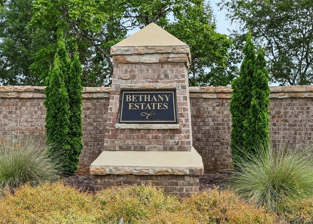 single family residence for sale at 6209 Bridgewood Drive, Buford, GA 30518 — photo 3