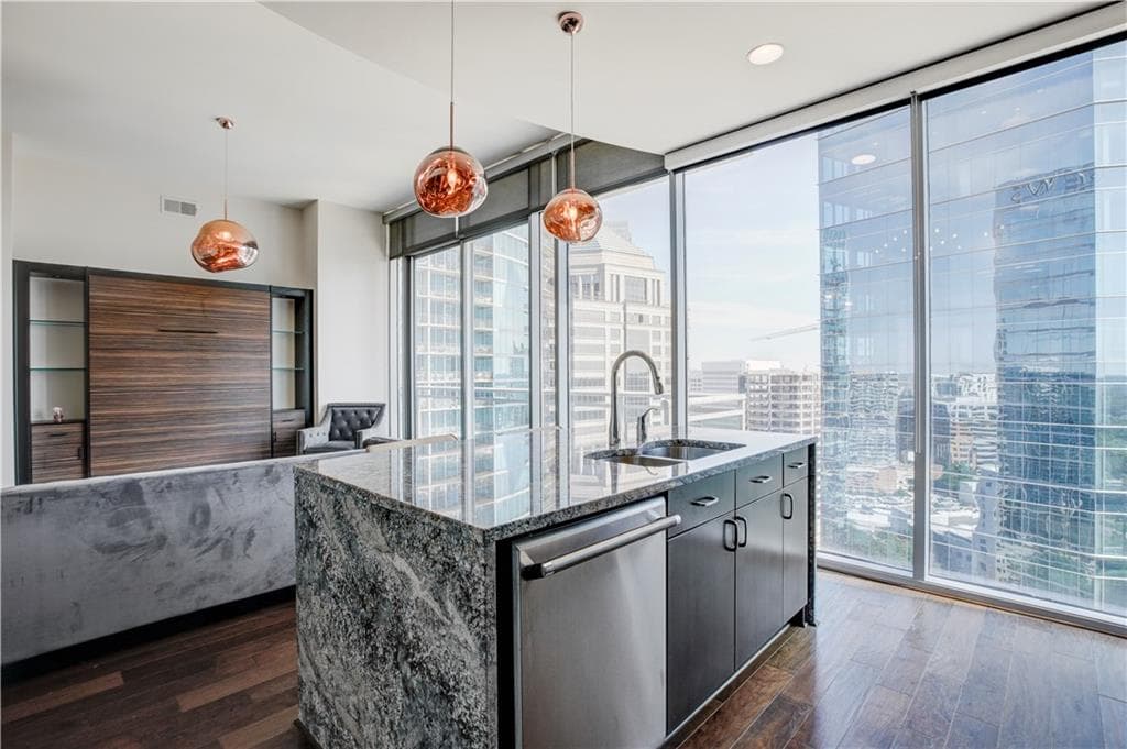 1 bedroom, 2 bathroom, 1,215 sq ft condominium for sale at 1065 Peachtree Street 3201, Atlanta, GA 30309 — photo 5