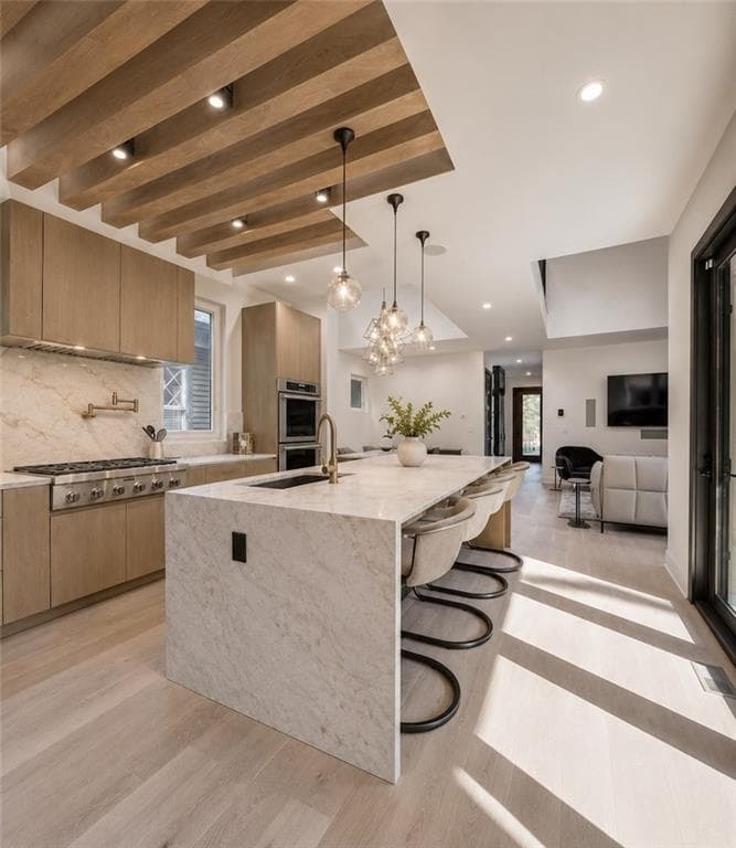 4 bedroom, 5 bathroom, 3,800 sq ft single family residence for sale at 339 Peachtree Avenue, Atlanta, GA 30305 — photo 2