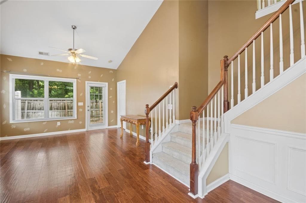 3 bedroom, 3 bathroom, 1,612 sq ft townhouse for sale at 2555 Flat Shoals Road 2501, Atlanta, GA 30349 — photo 4