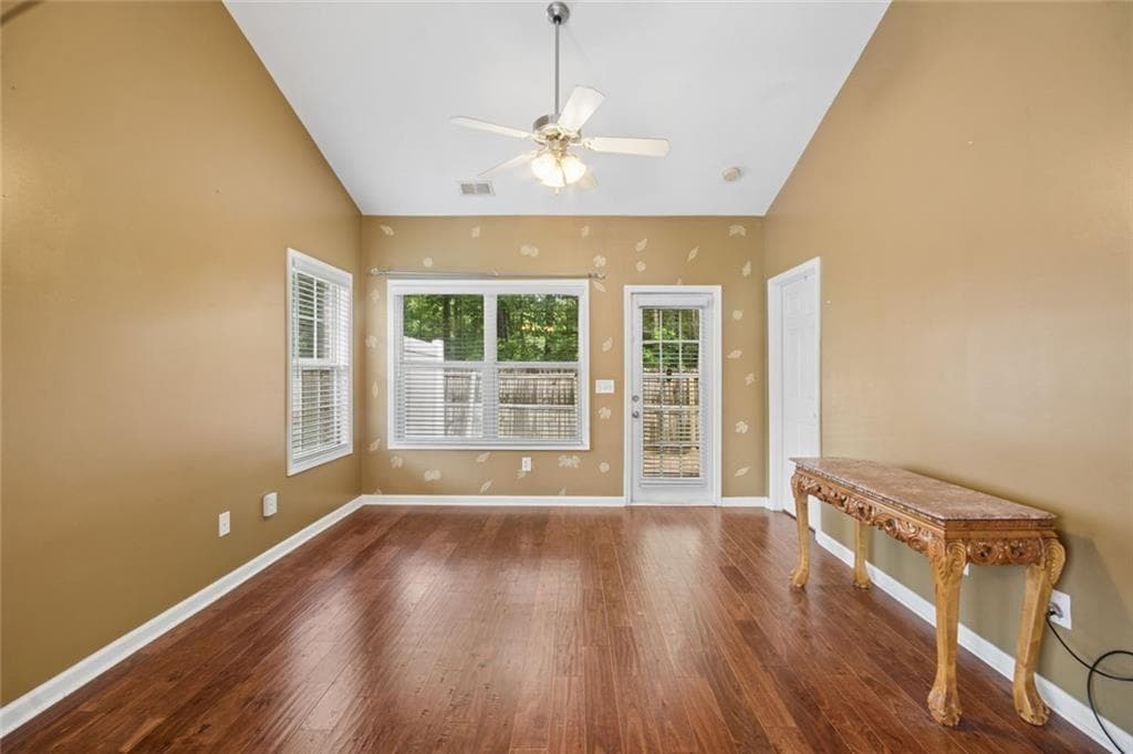 3 bedroom, 3 bathroom, 1,612 sq ft townhouse for sale at 2555 Flat Shoals Road 2501, Atlanta, GA 30349 — photo 8