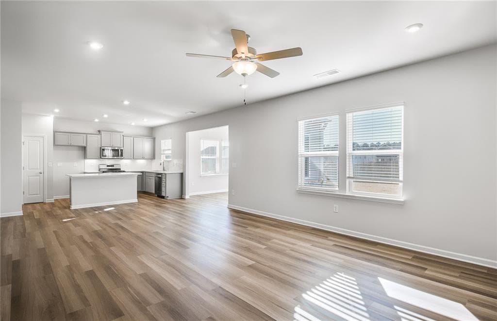 3 bedroom, 3 bathroom, 2,390 sq ft single family residence for sale at 197 Delilah Street, Mcdonough, GA 30252 — photo 6