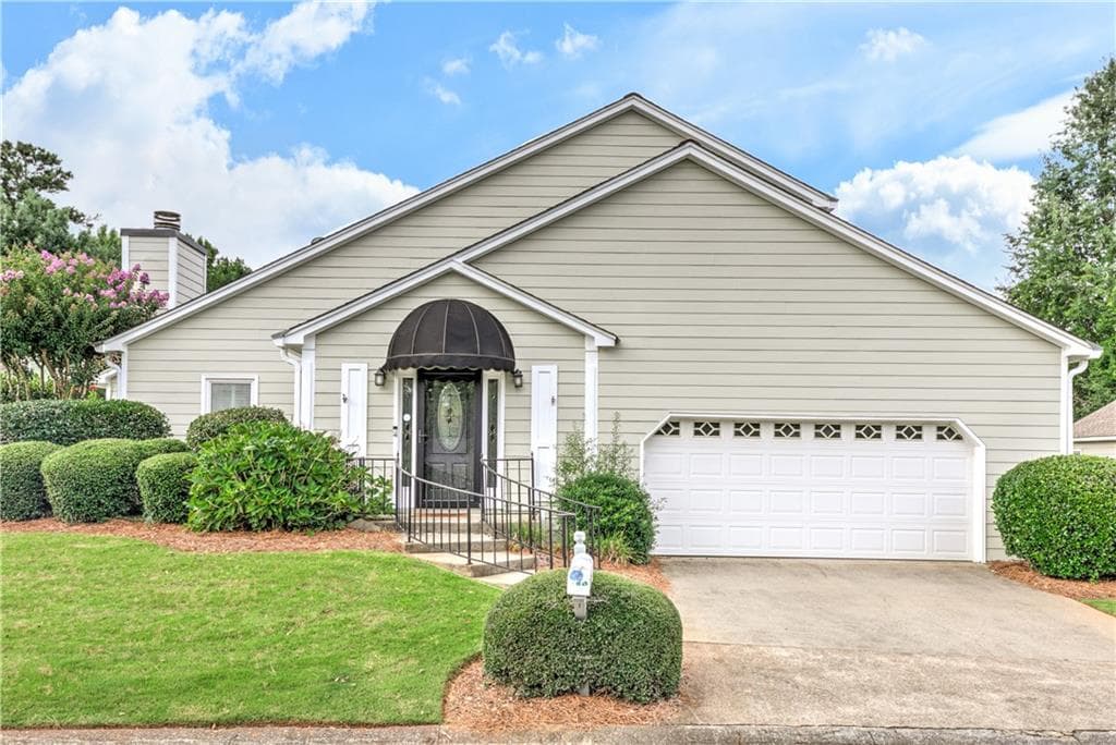 2 bedroom, 3 bathroom, 2,090 sq ft single family residence for sale at 60 Heartwood Drive, Marietta, GA 30062 — photo 4