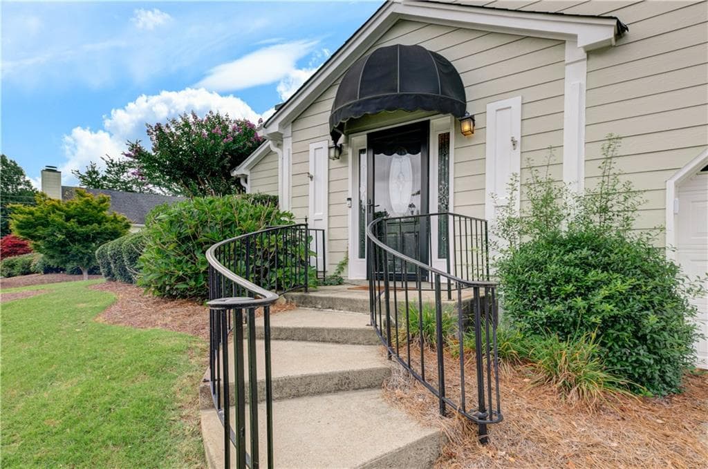 2 bedroom, 3 bathroom, 2,090 sq ft single family residence for sale at 60 Heartwood Drive, Marietta, GA 30062 — photo 9