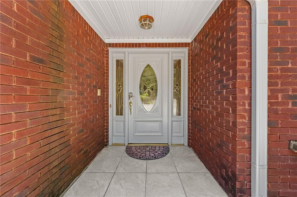 4 bedroom, 4 bathroom, 4,050 sq ft single family residence for sale at 5555 Stone Trace, Gainesville, GA 30504 — photo 5