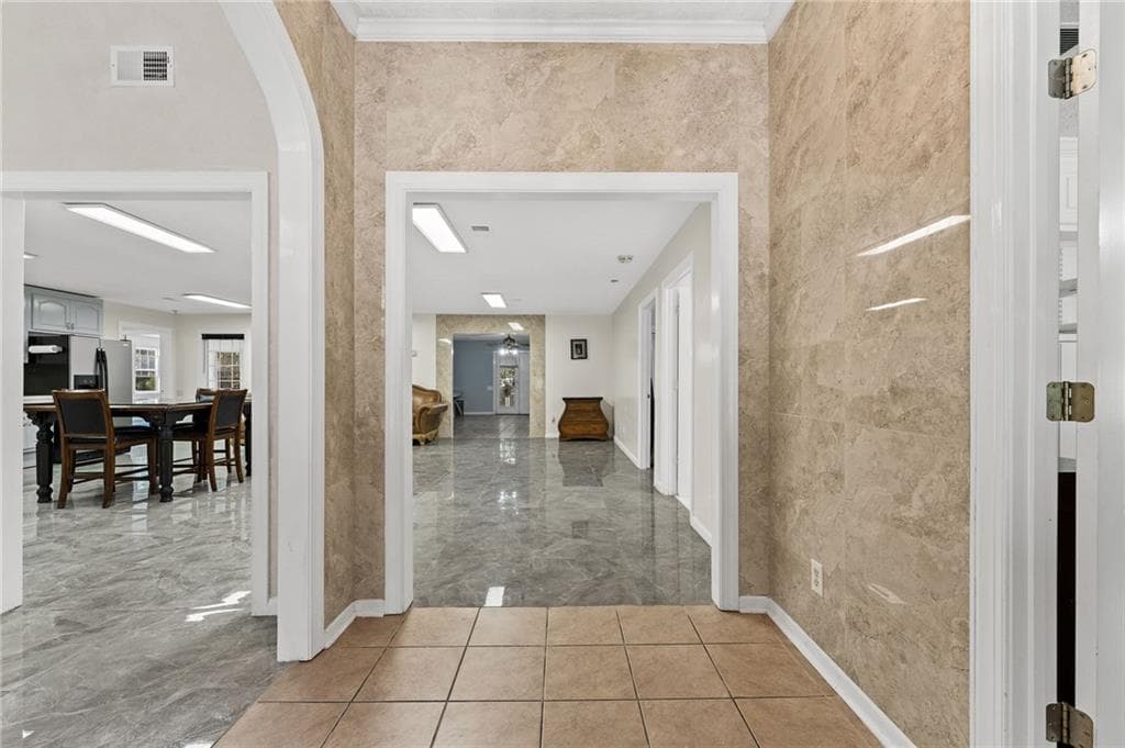 4 bedroom, 4 bathroom, 4,050 sq ft single family residence for sale at 5555 Stone Trace, Gainesville, GA 30504 — photo 6