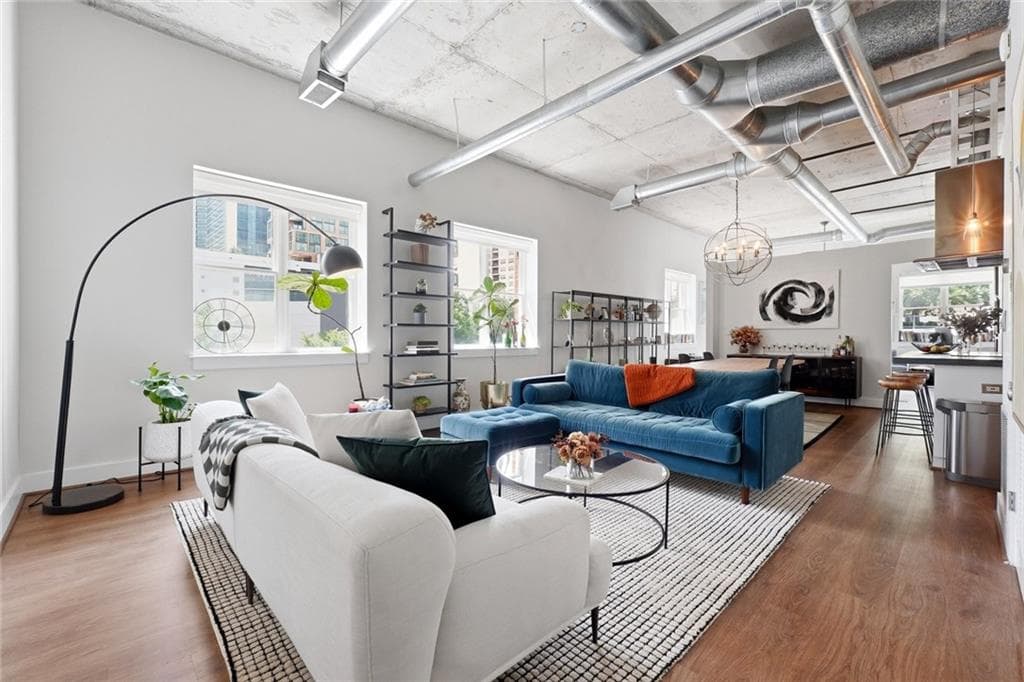 1 bedroom, 1 bathroom, 1,239 sq ft condominium for sale at 206 11th Street 702, Atlanta, GA 30309