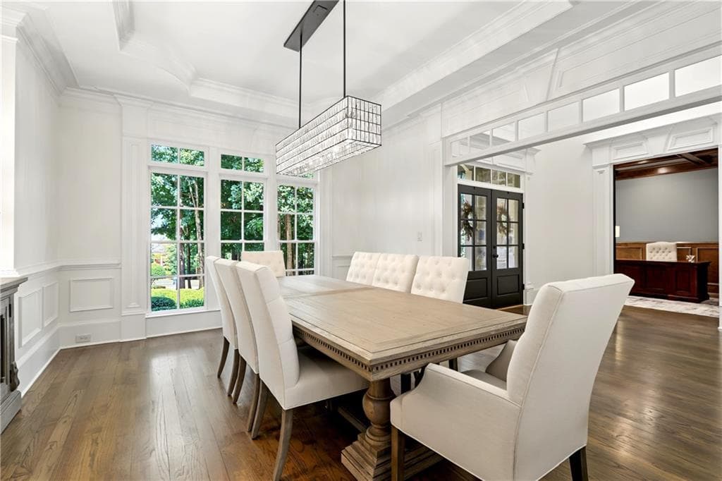 6 bedroom, 7 bathroom, 7,174 sq ft single family residence for sale at 2730 Manor Bridge Drive, Milton, GA 30004 — photo 8