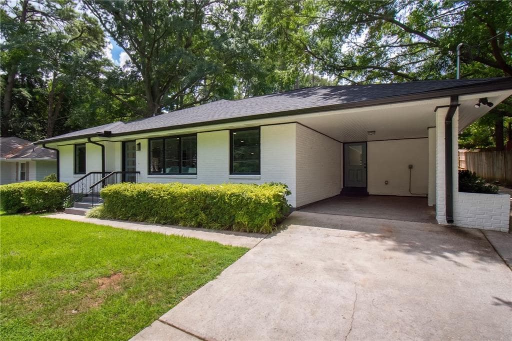 3 bedroom, 2 bathroom, 2,566 sq ft single family residence under contract at 2651 Pangborn Road, Decatur, GA 30033 — photo 9