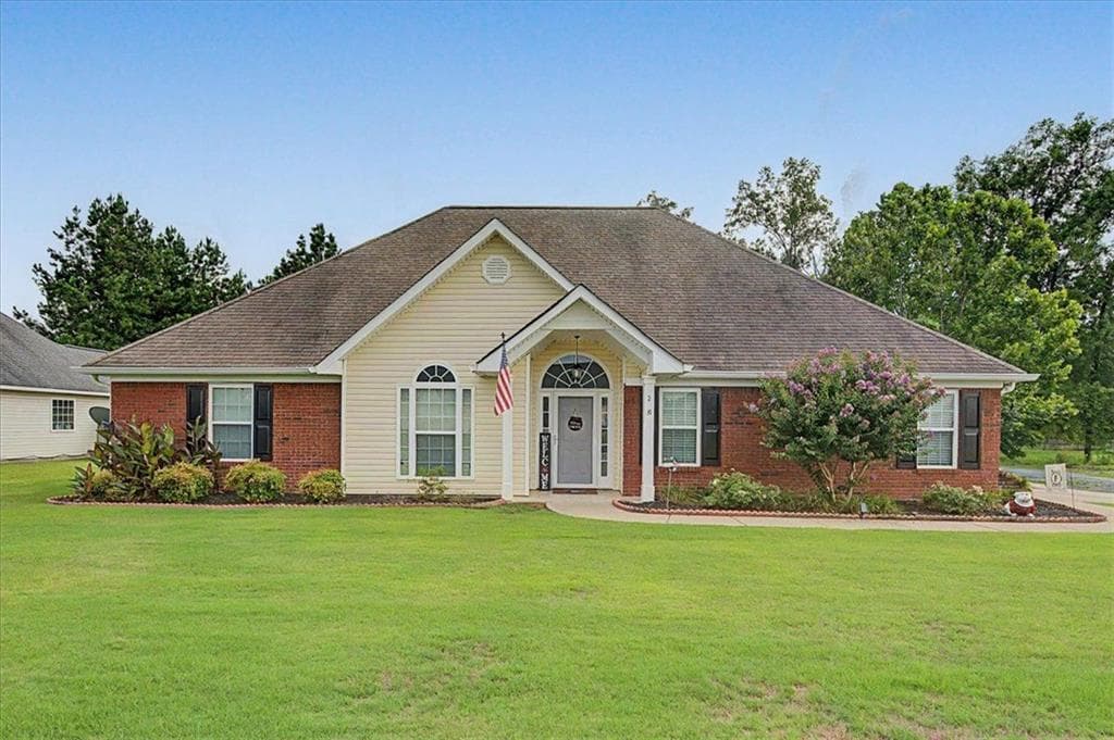 3 bedroom, 2 bathroom, 1,681 sq ft single family residence for sale at 2 Sleepy Oaks Trail, Rome, GA 30165 — photo 2