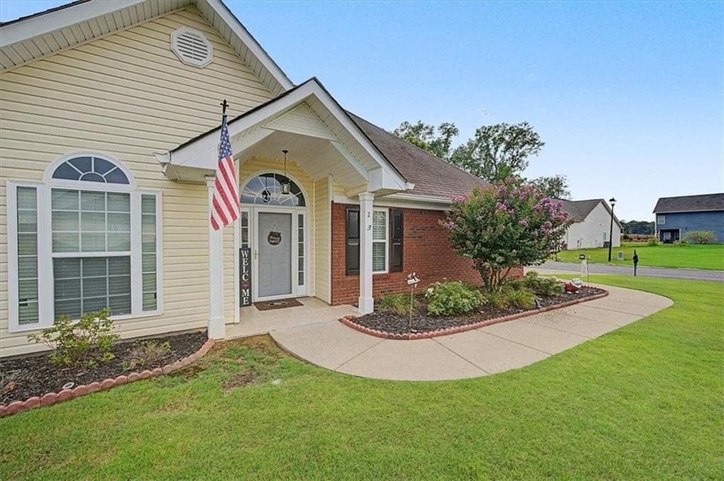 3 bedroom, 2 bathroom, 1,681 sq ft single family residence for sale at 2 Sleepy Oaks Trail, Rome, GA 30165 — photo 5
