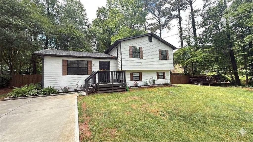 4 bedroom, 2 bathroom, 11,440 sq ft single family residence for sale at 1910 Suwanee Valley Road, Lawrenceville, GA 30043 — photo 1 of 1