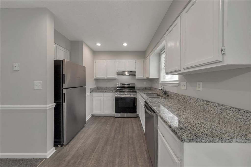 2 bedroom, 3 bathroom, 1,292 sq ft townhouse for rent at 1008 Huntington Trace, Smyrna, GA 30082 for $1,649 a month — photo 3