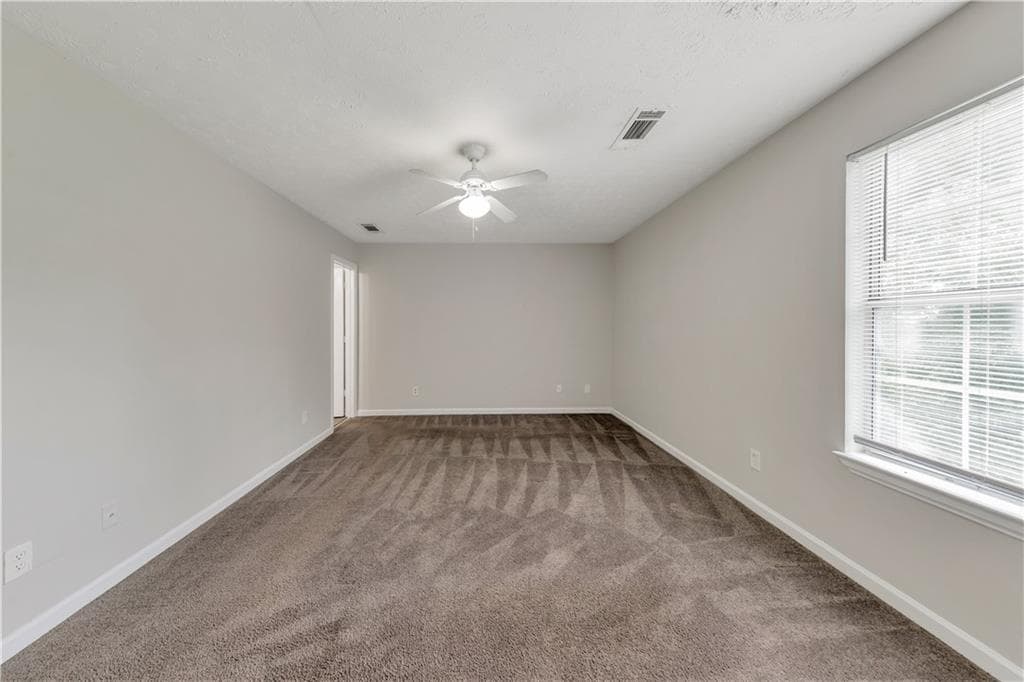2 bedroom, 3 bathroom, 1,292 sq ft townhouse for rent at 1008 Huntington Trace, Smyrna, GA 30082 for $1,649 a month — photo 8