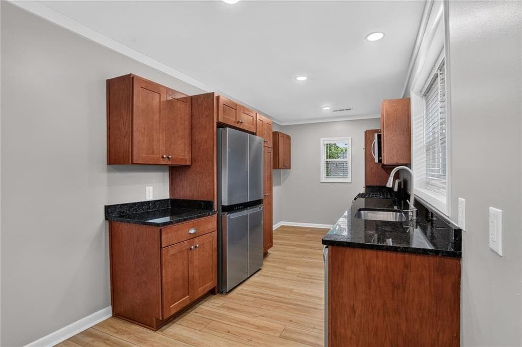 5 bedroom, 3 bathroom, 3,200 sq ft single family residence for rent at 1220 Roxboro Drive, Atlanta, GA 30324 for $4,300 a month — photo 4