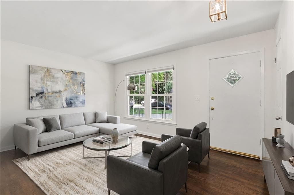 3 bedroom, 2 bathroom, 1,215 sq ft single family residence under contract at 2973 Delcourt Drive, Decatur, GA 30033 — photo 5