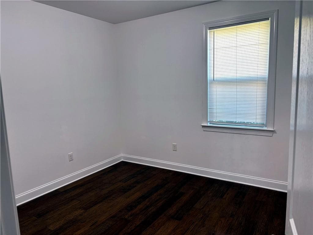 4 bedroom, 3 bathroom, 3,486 sq ft single family residence for sale at 2035 Davallia Court, Cumming, GA 30041 — photo 3