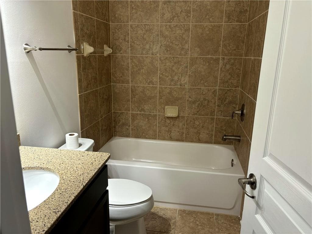 4 bedroom, 3 bathroom, 3,486 sq ft single family residence for sale at 2035 Davallia Court, Cumming, GA 30041 — photo 6