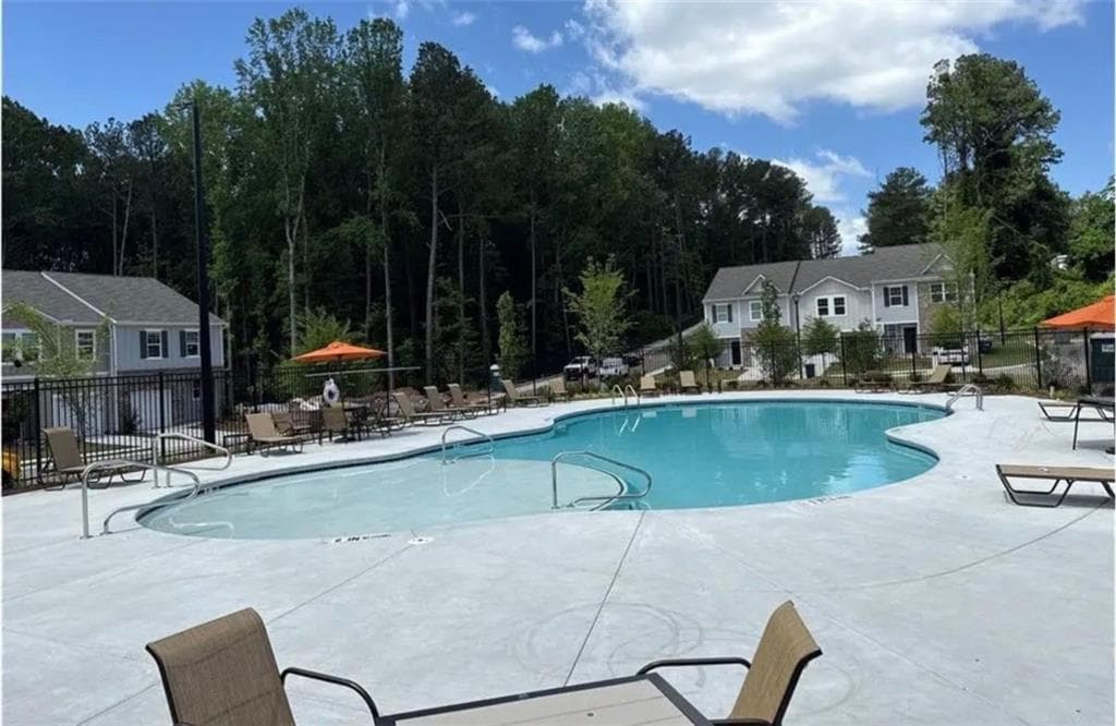 3 bedroom, 3 bathroom, 1,642 sq ft townhouse for sale at 2696 Toucan Way, Atlanta, GA 30331 — photo 3