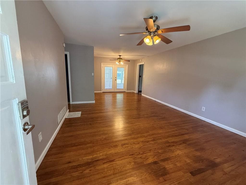 3 bedroom, 2 bathroom, 1,649 sq ft single family residence for rent at 6271 Mountain Court, Mableton, GA 30126 for $1,950 a month — photo 3