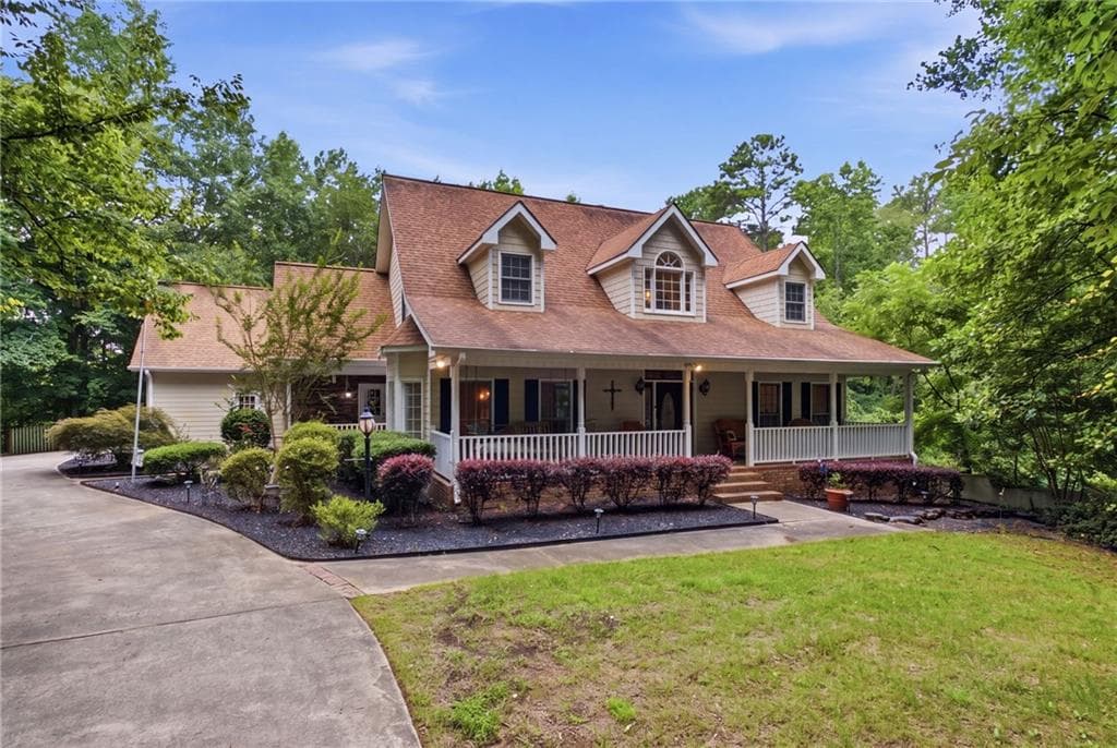 7 bedroom, 6 bathroom, 5,843 sq ft single family residence for sale at 1220 Peachtree Road, Hoschton, GA 30548 — photo 1 of 64